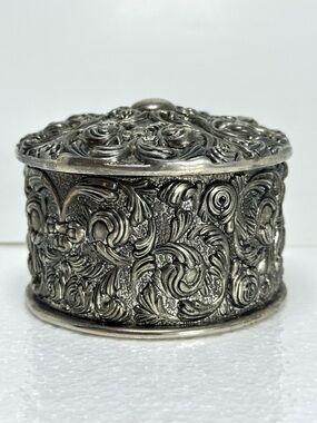 Vintage Silver Art Nouveau Floral Scroll Motif Trinket Box